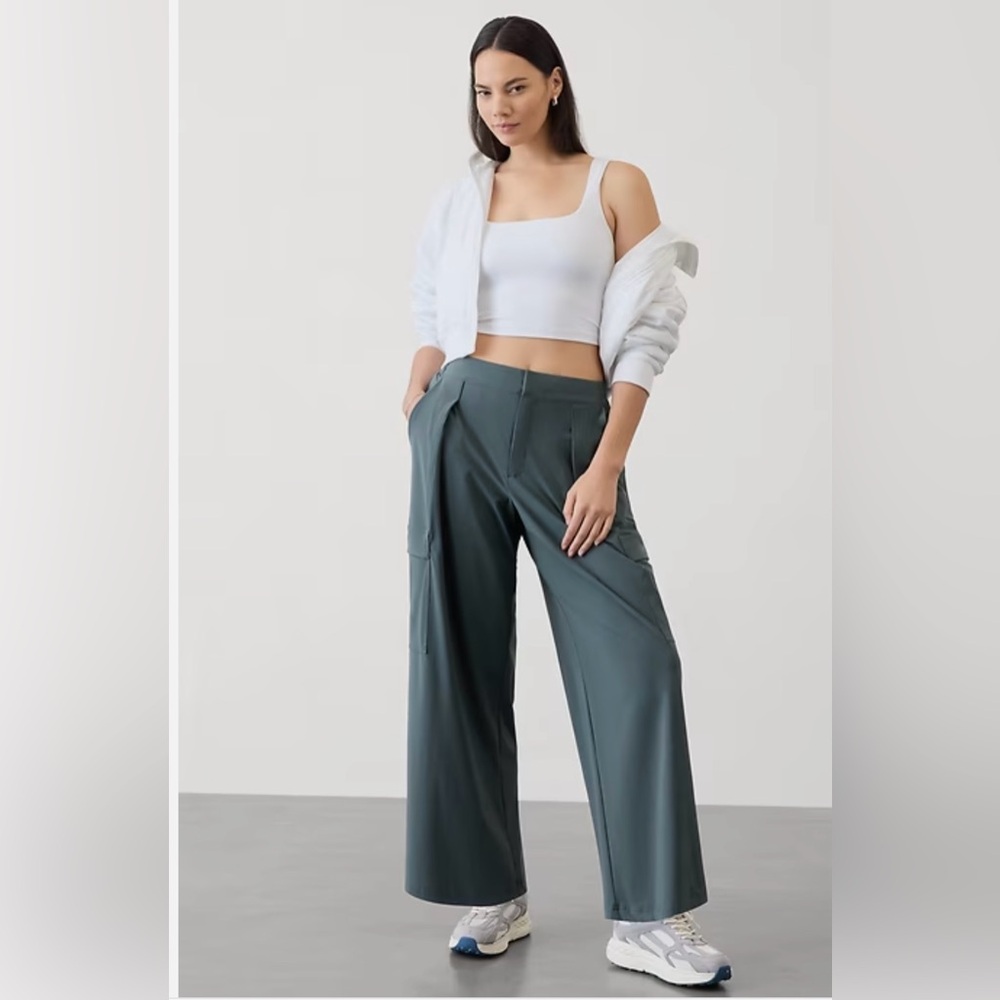 NWT-Athleta Eden Pinnacle Cargo Trouser, Size 2 - Picture 5 of 8